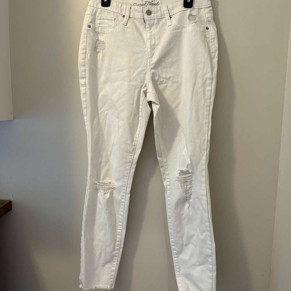 Universal Thread off white distressed jeans